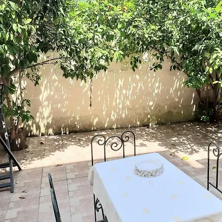 شقة Solfatara Street يوتْسْوولْ
